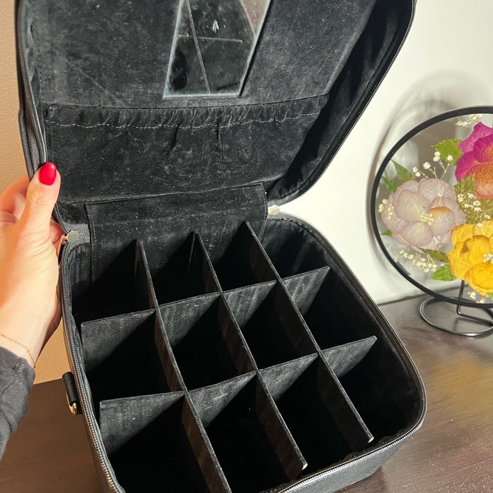 Makeup organizer